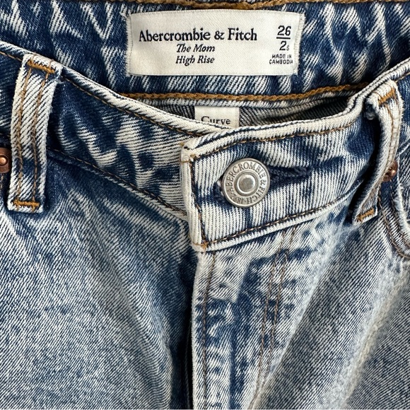 Abercrombie Curve Love straight leg crop jean - Picture 5 of 5